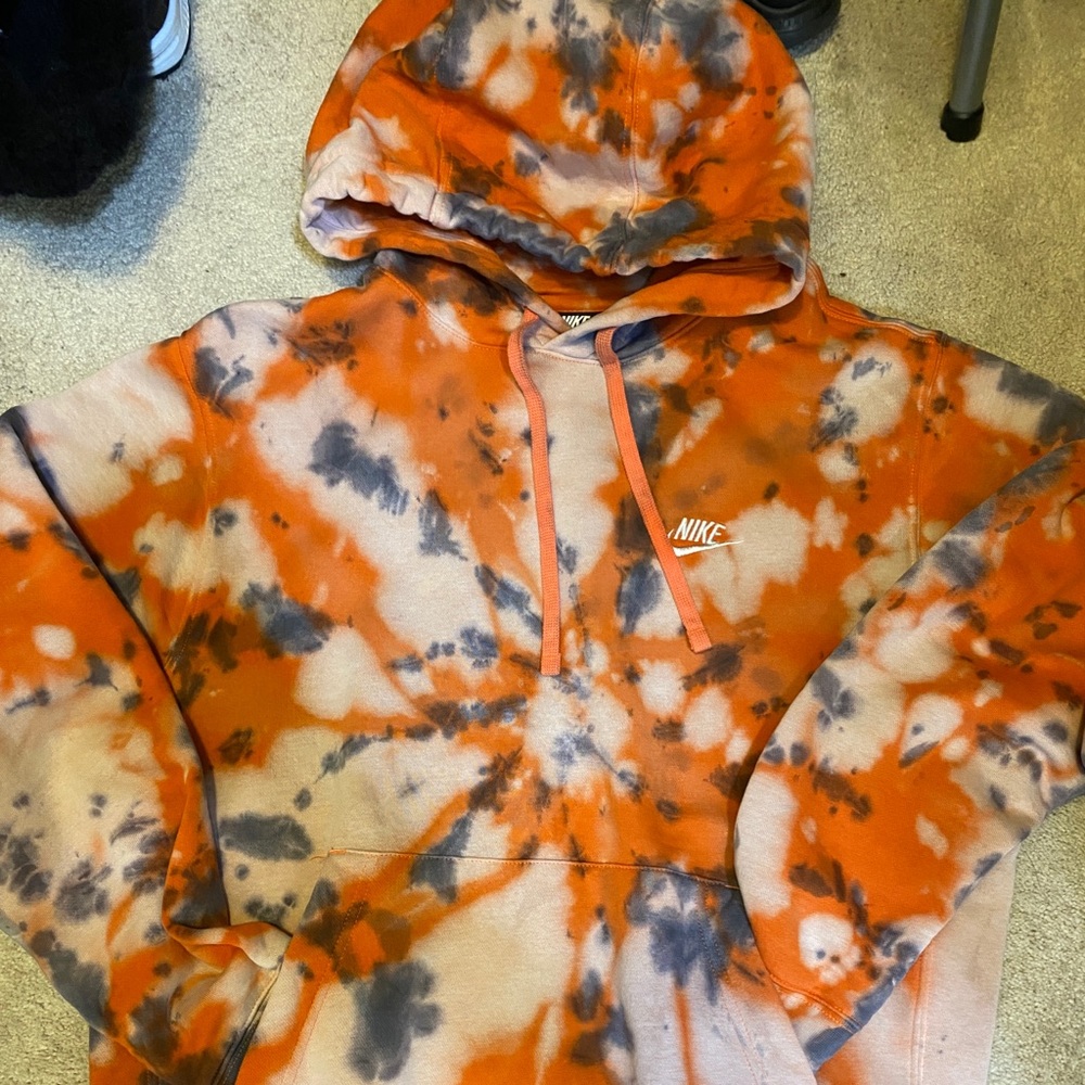 Custom-made tie dye Nike Hoodie (Men’s Small)